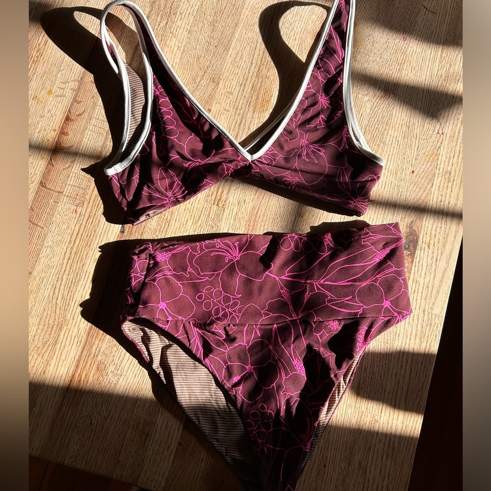 Trade do not buy ❌❌Really cute Acacia Set like new** will trade !